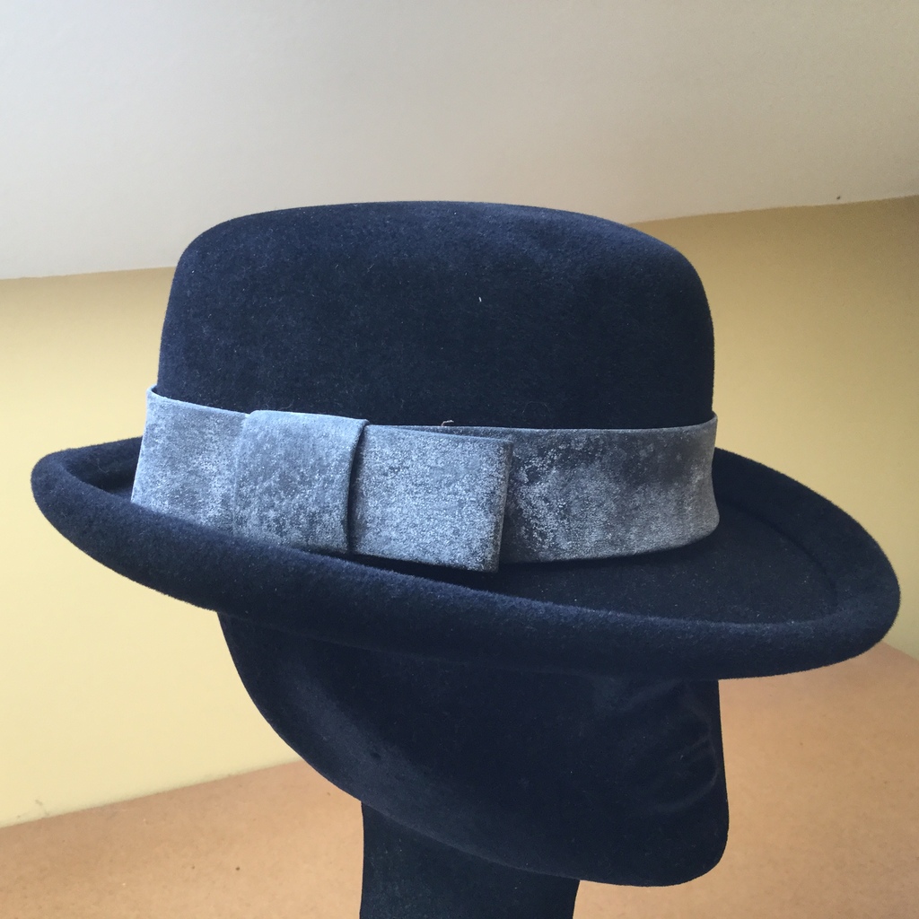 Black Felt with Grey Leather CB